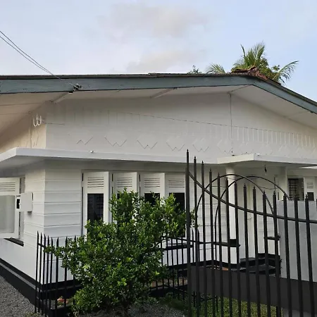 Negombo - Entire House - Sleeps 7 - Close To The Airport Exterior photo