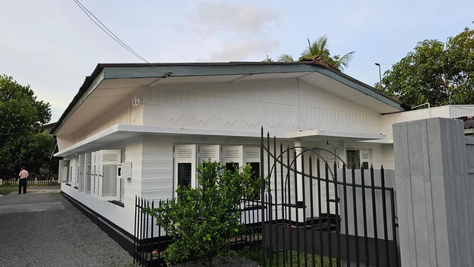 - Entire House - Sleeps 7 - Close To The Airport Holiday home