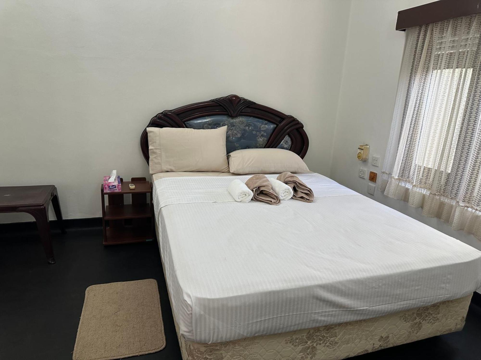 - Entire House - Sleeps 7 - Close To The Airport Holiday home *